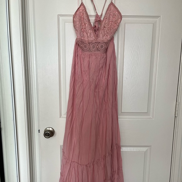 Clothes - Picture 2 of 5